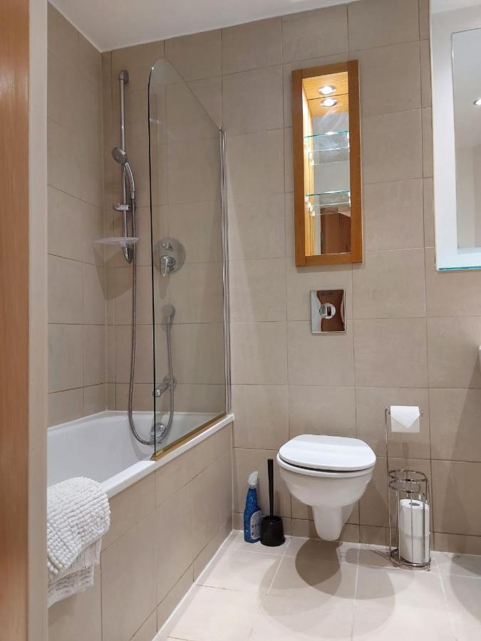 City 2 Bed, 2 Bath, Free Parking & Wifi Sheffield Exterior photo